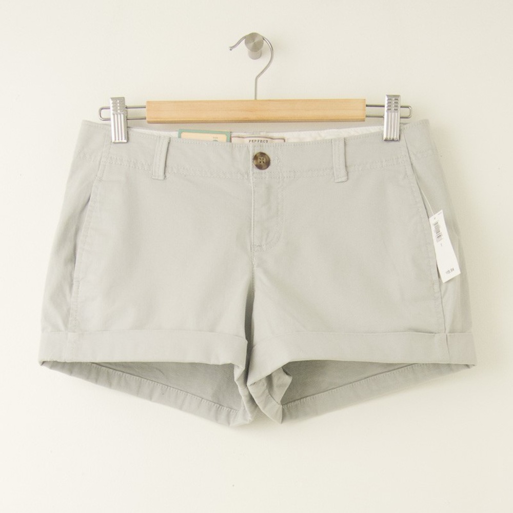 Old Navy 3.5 inch light gray shorts